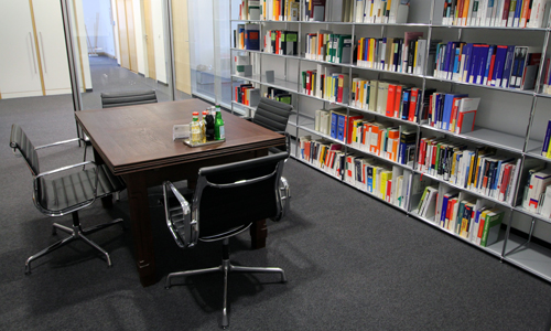 boehm_anwaltskanzlei_Bibliothek_03